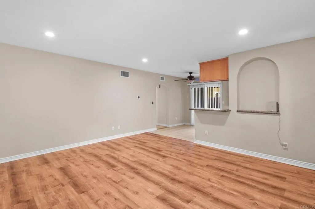 1000 Estes Street 51