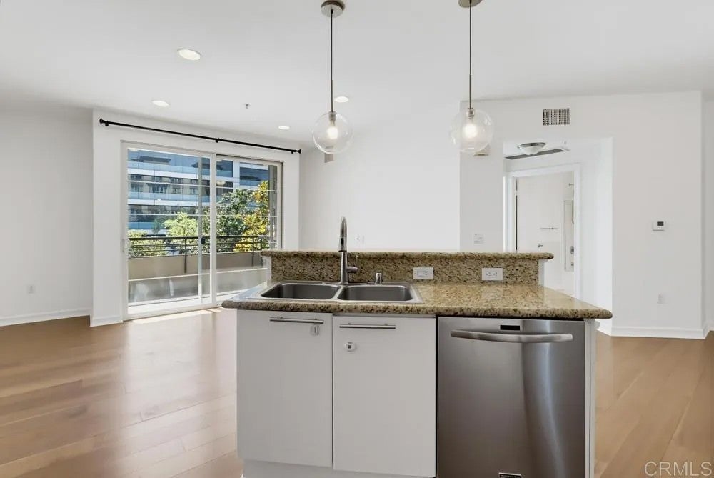 1480 Broadway 2224