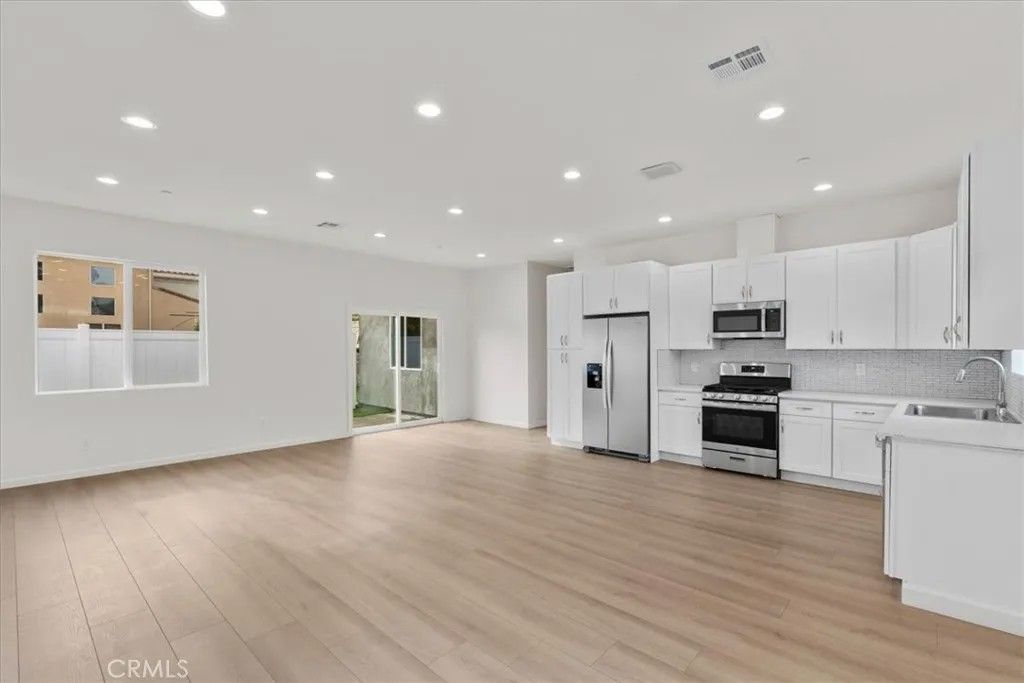 Photo of 8571 Lurline Avenue, Winnetka, CA 91306 (MLS # GD26006431)