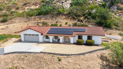 Photo of 32721 Mountain View Rd, Bonsall, CA 92003 (MLS # 260008037)