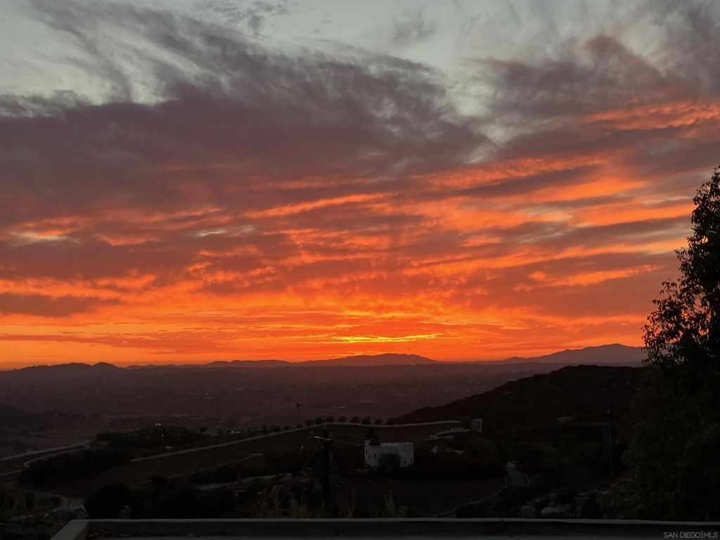 Photo of 32721 Mountain View Rd, Bonsall, CA 92003 (MLS # 260008037)