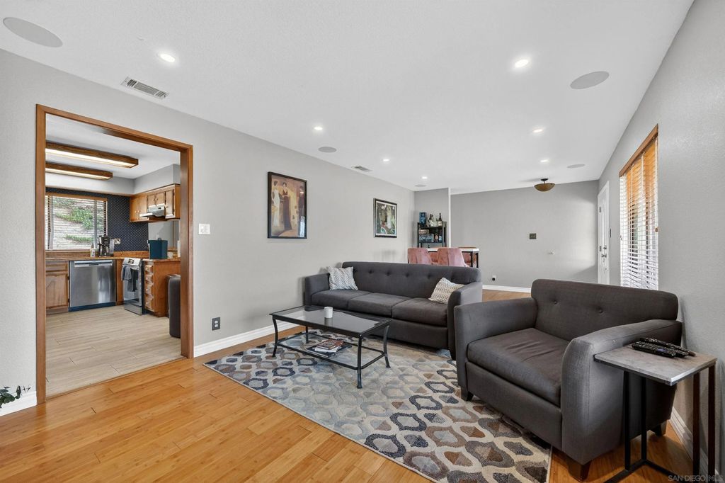 Photo of 32721 Mountain View Rd, Bonsall, CA 92003 (MLS # 260008037)