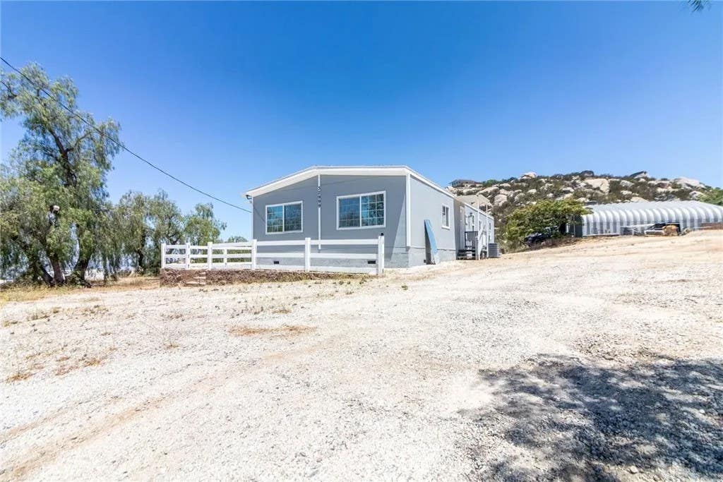 Photo of 32999 Oak Drive, Hemet, CA 92544 (MLS # IV26122098)