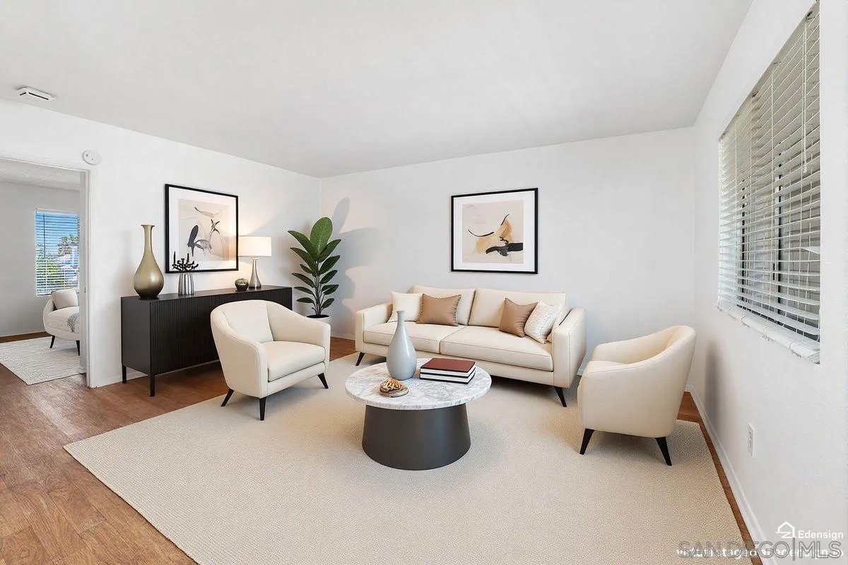 4240 Menlo 19