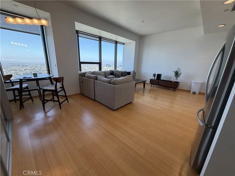 1100 Wilshire 2901
