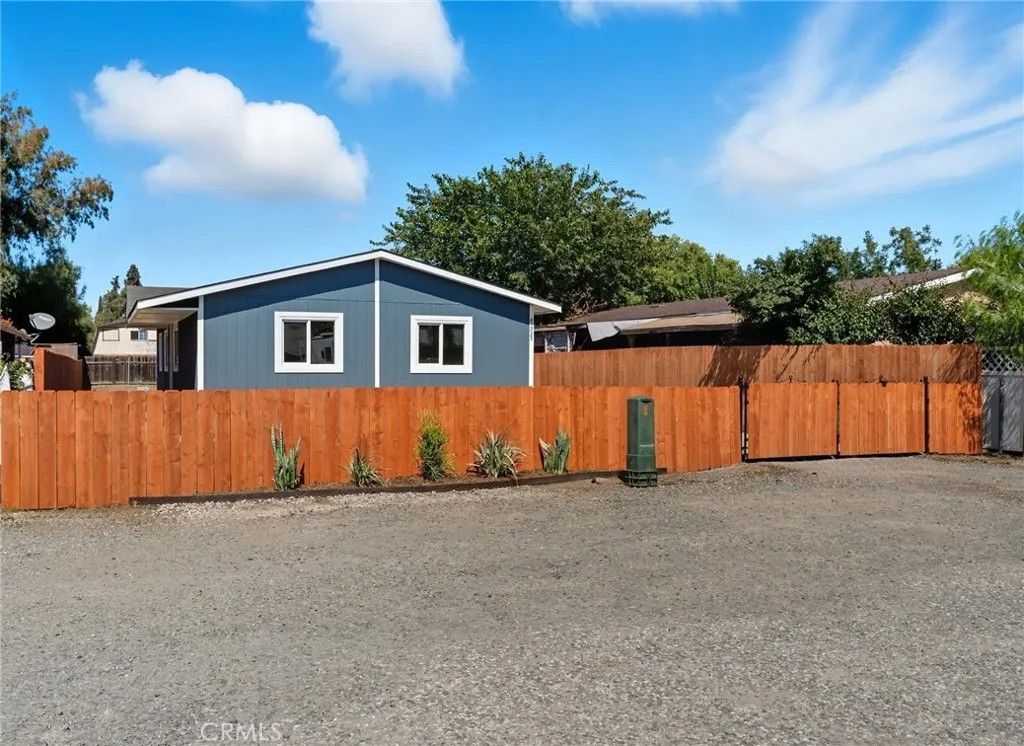 Photo of 41935 Daisy Lane, Murrieta, CA 92562 (MLS # SW25232602)