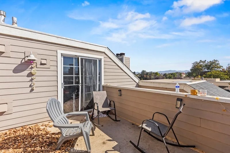 2409 Country Lane