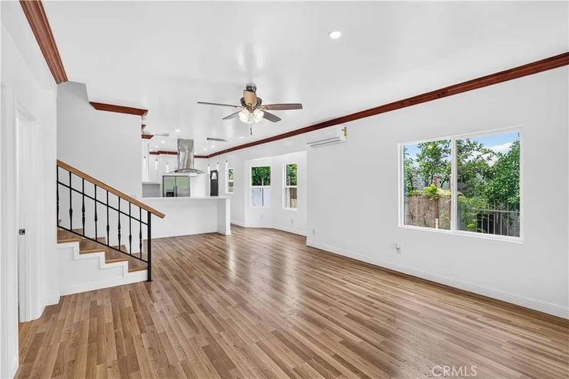 1330 W 48th