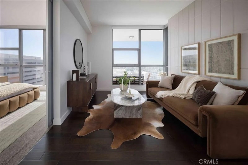 9 MacArthur Place 908