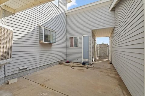 Tiny photo for 14610 Apple Valley, Apple Valley, CA 92307 (MLS # IG25259832)