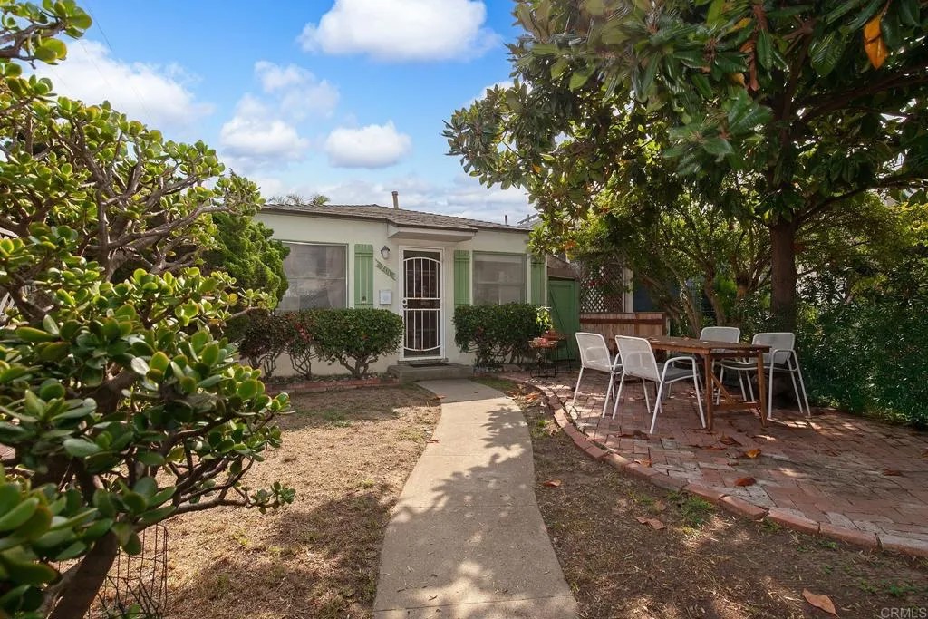 201 C AVE