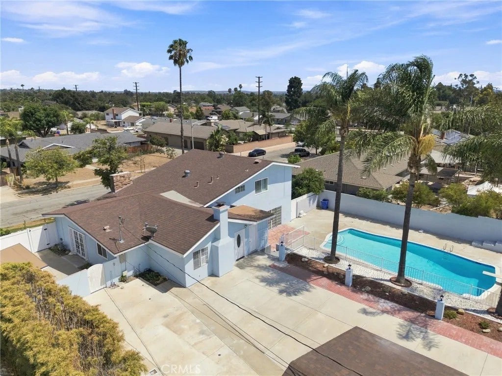 1623 N Vallejo