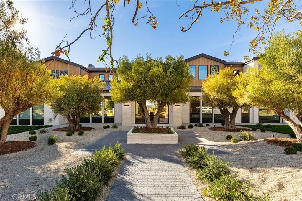 25151 JIM BRIDGER Road