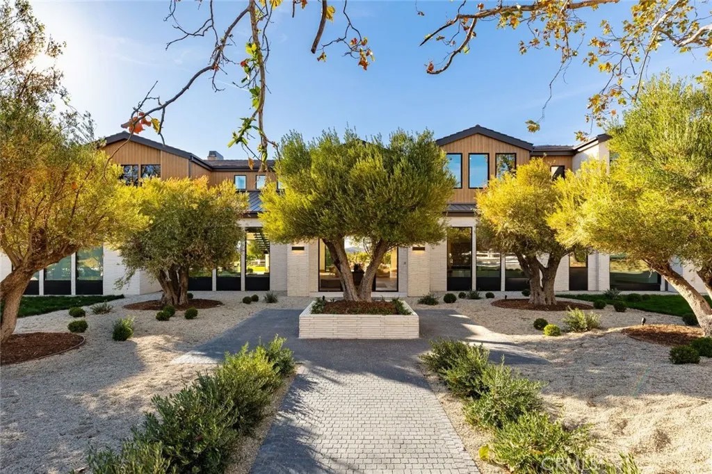 25151 JIM BRIDGER Road