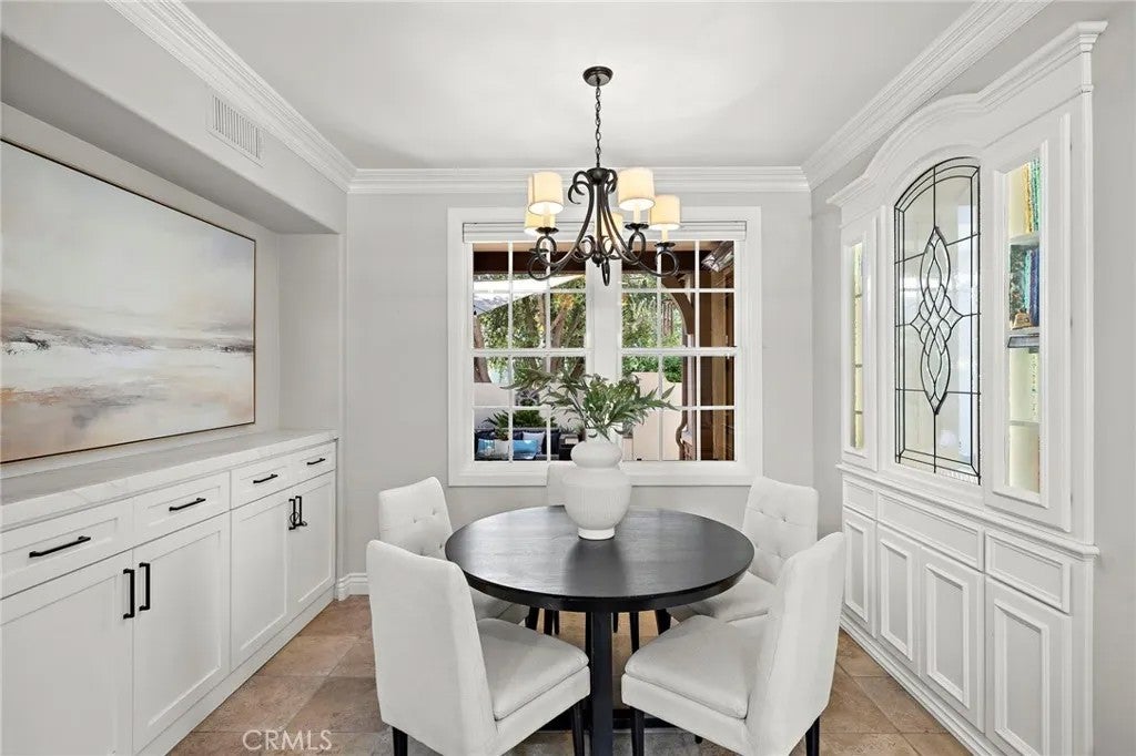 2 Mayville Place