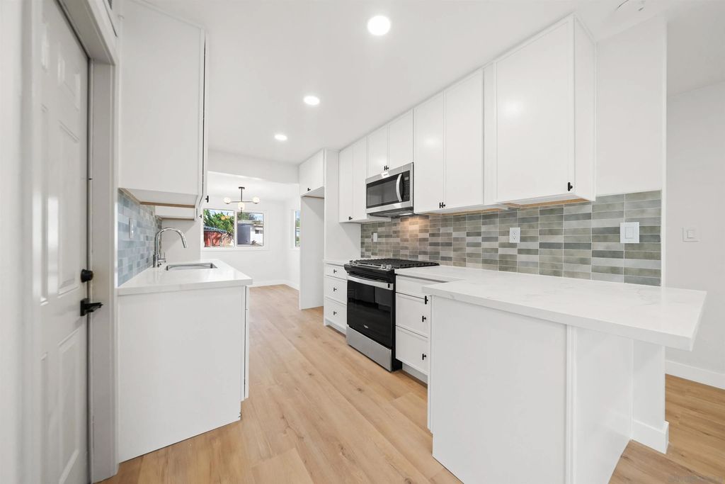 Photo of 3270 Easy St, San Diego, CA 92105 (MLS # 250044541)