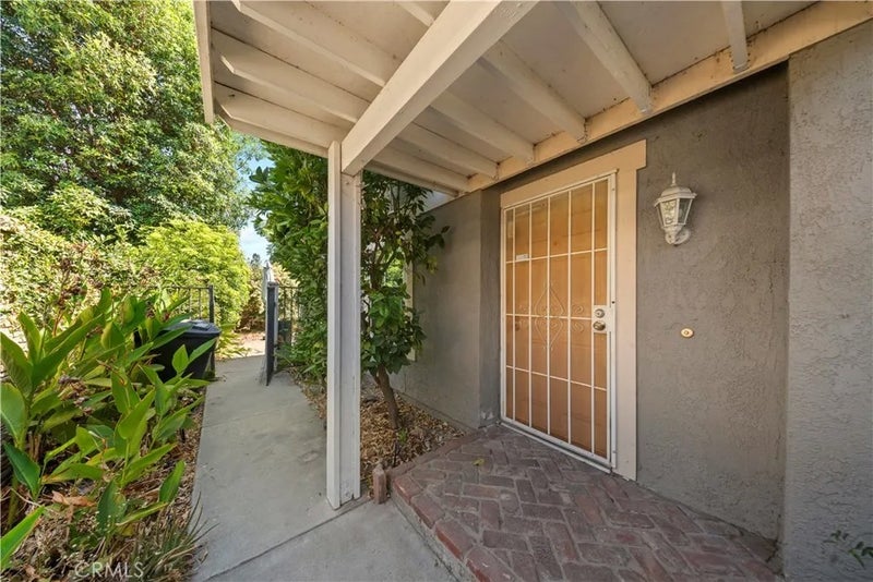 1867 E Belmont Court