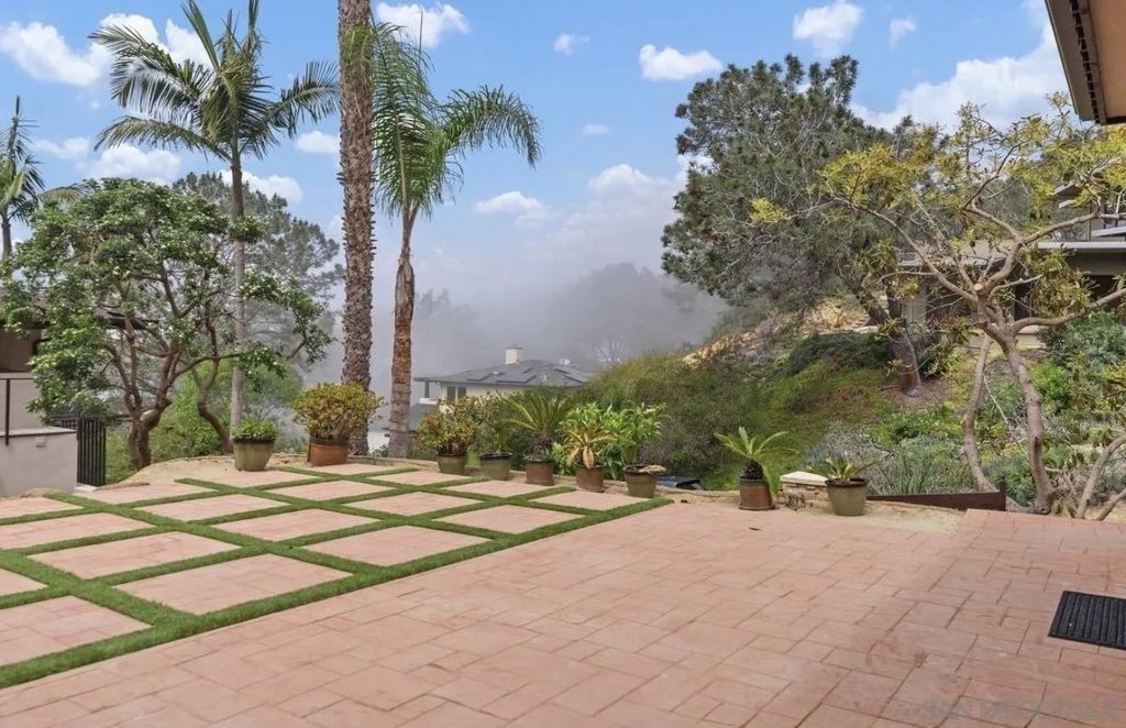 Photo of 341 Hidden Pines Rd, Del Mar, CA 92014 (MLS # 260010341)