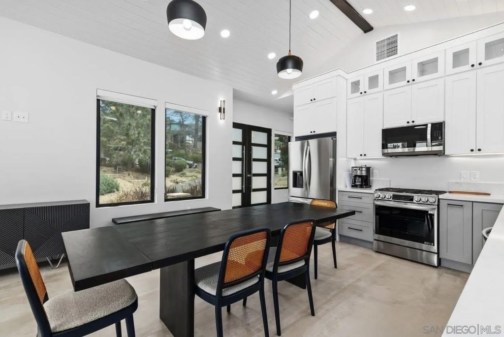 Photo of 341 Hidden Pines Rd, Del Mar, CA 92014 (MLS # 260010341)