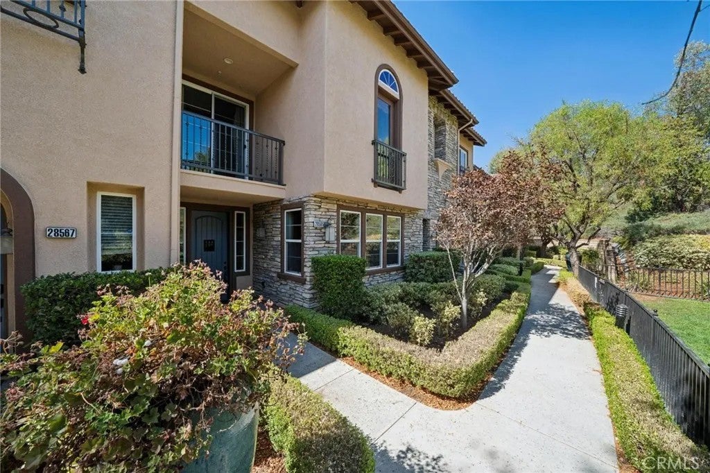 28565 Herrera Street 100