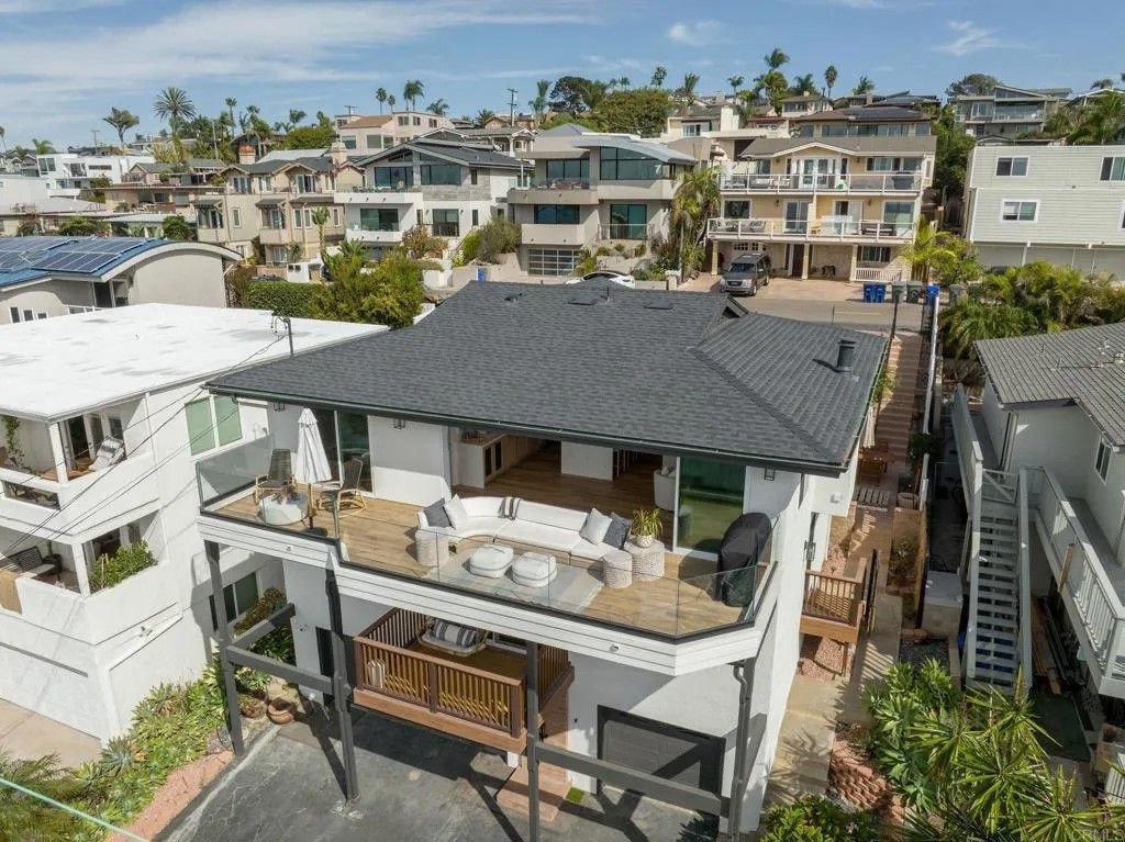 Photo of 2172 Oxford Avenue, Cardiff By The Sea, CA 92007 (MLS # NDP2210999)