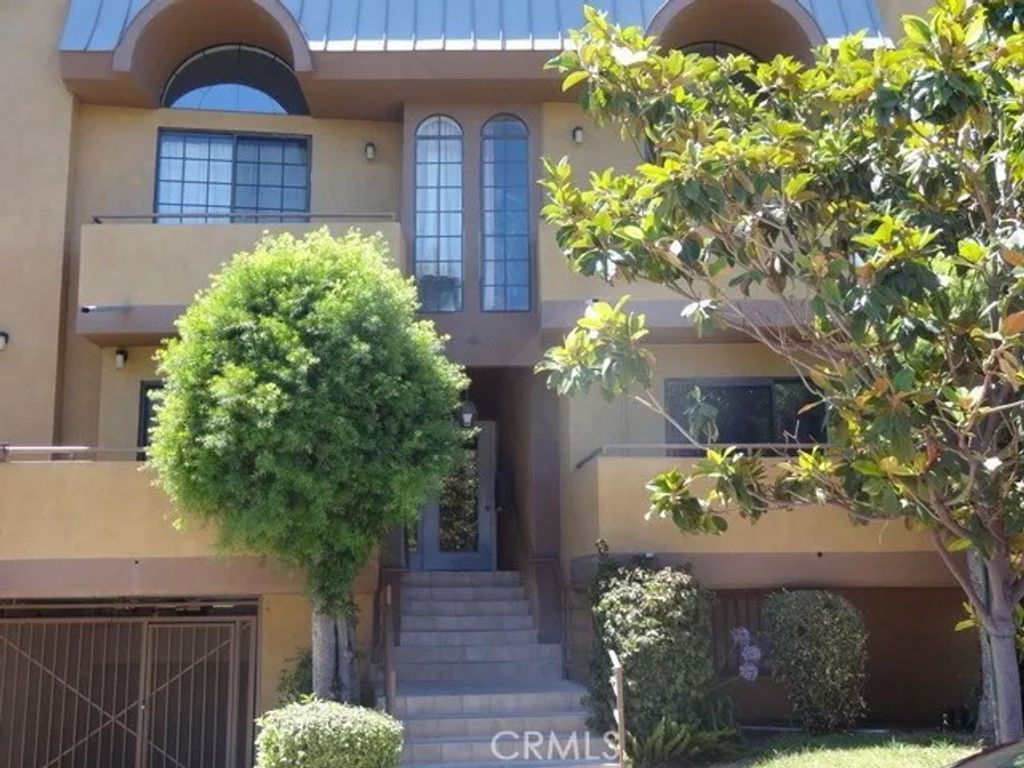 Photo of 11417 Culver Boulevard #2, Los Angeles, CA 90066 (MLS # SR26072209)