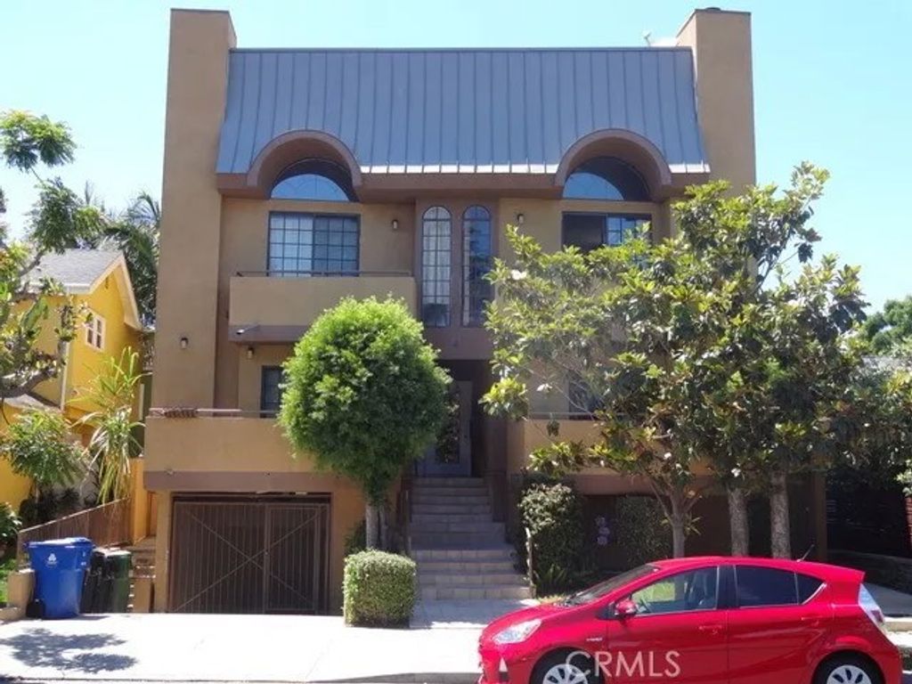 Photo of 11417 Culver Boulevard #2, Los Angeles, CA 90066 (MLS # SR26072209)