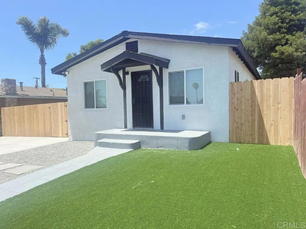 Photo of 220 Southlook Avenue, San Diego, CA 92113 (MLS # PTP2600264)