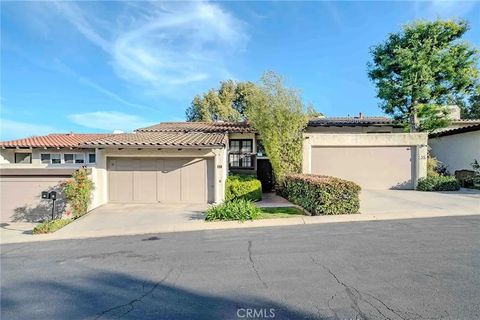 Photo of 37 Cottonwood Cir, Rolling Hills Estates, CA 90274 (MLS # PW26020615)