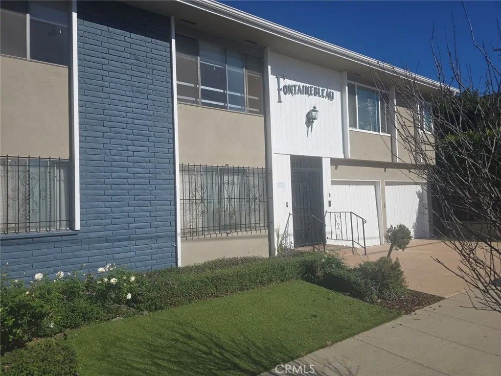 Photo of 1525 E 2nd St #12, Long Beach, CA 90802 (MLS # IG26035937)