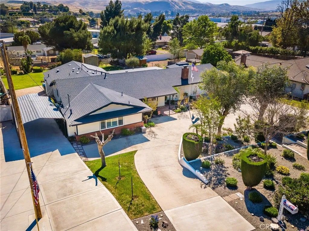 Photo of 19830 Grant St, Corona, CA 92881 (MLS # IV26061459)