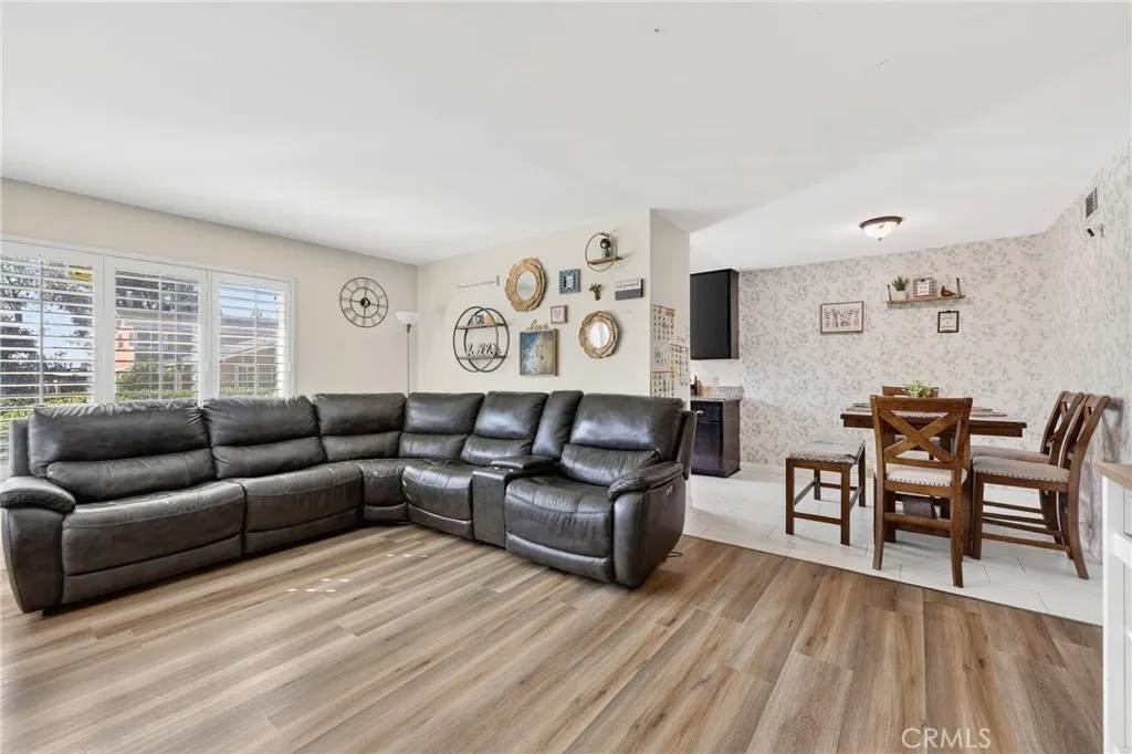 2130 Eveningside