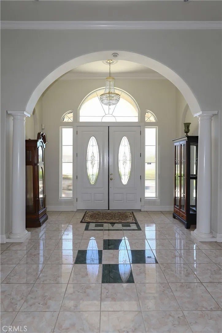 5268 Queen Elizabeth Drive