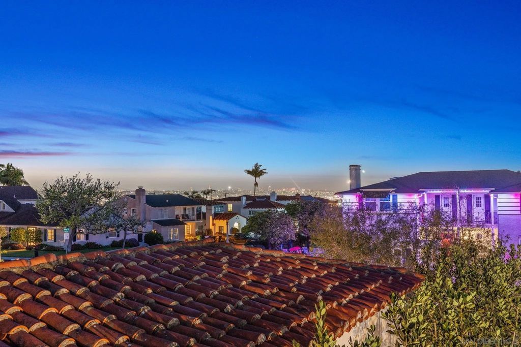 Photo of 2318 Plum St, San Diego, CA 92106 (MLS # 260003525)