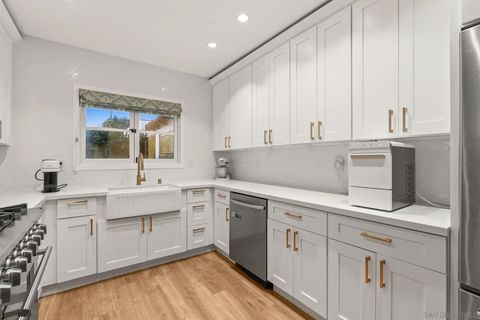 Tiny photo for 2318 Plum St, San Diego, CA 92106 (MLS # 260003525)