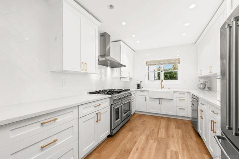 Tiny photo for 2318 Plum St, San Diego, CA 92106 (MLS # 260003525)