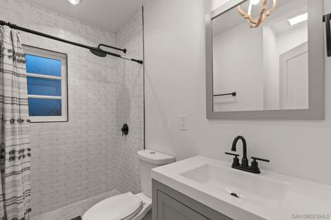 Tiny photo for 2318 Plum St, San Diego, CA 92106 (MLS # 260003525)