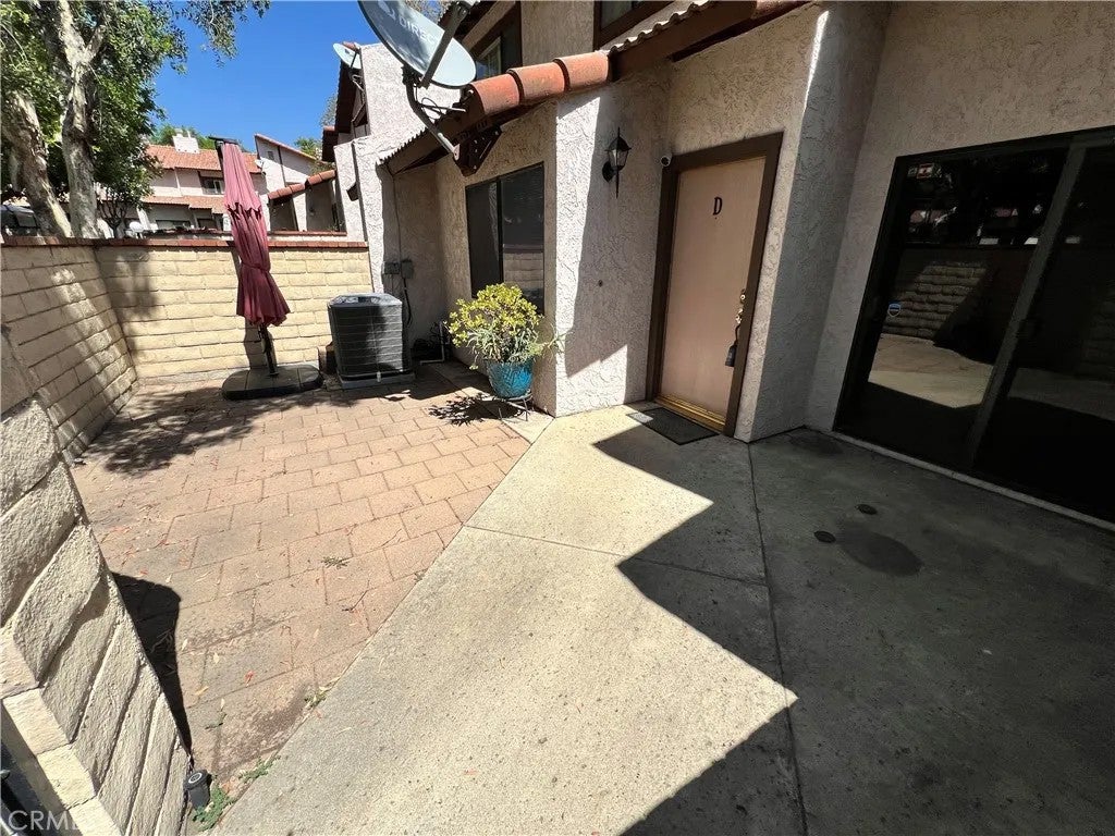 922 N Redding D