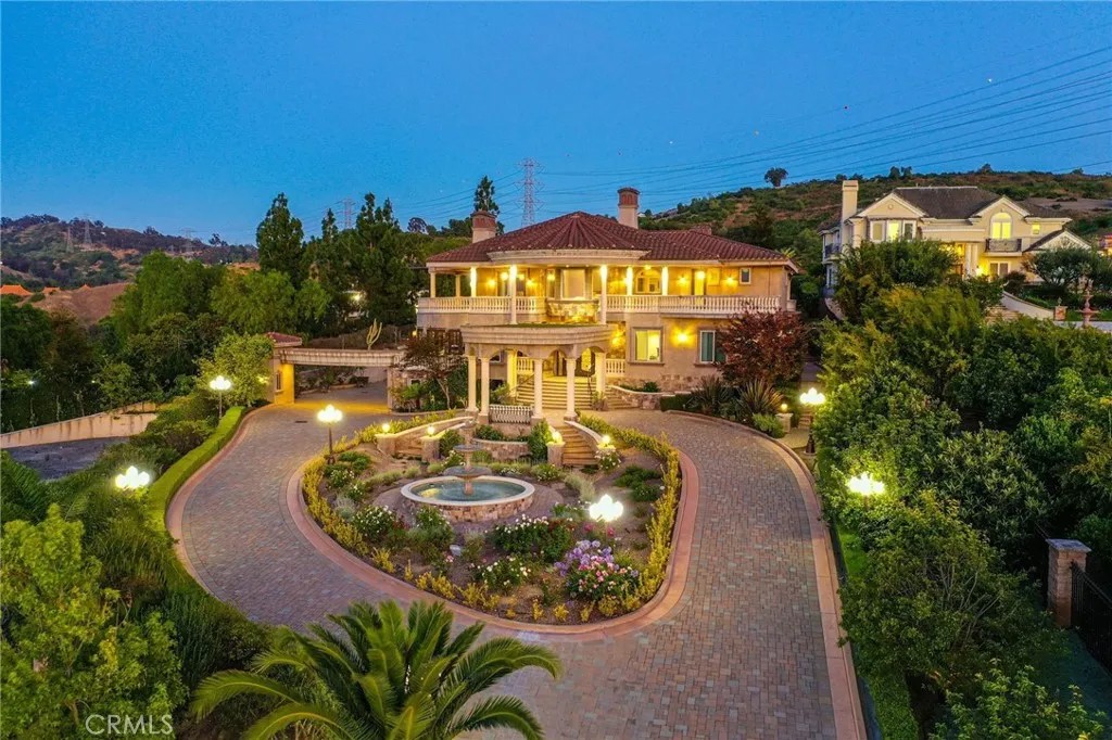 3388 Viewfield