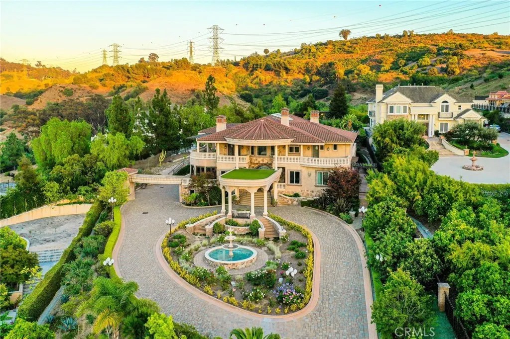 3388 Viewfield