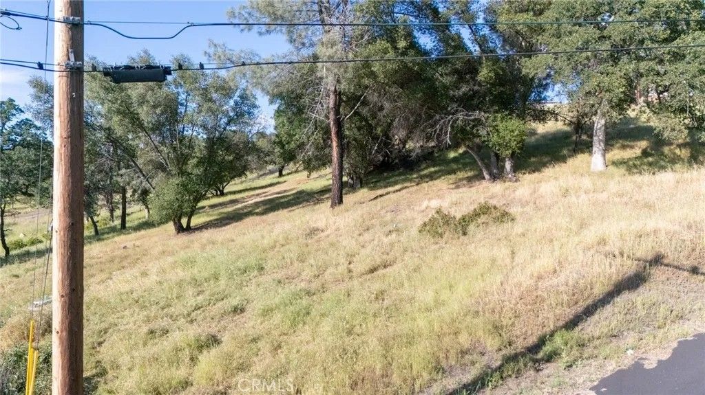 Photo of 18300 Grizzly Ct, Hidden Valley Lake, CA 95467 (MLS # LC26088913)