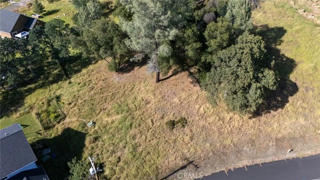 Photo of 18300 Grizzly Ct, Hidden Valley Lake, CA 95467 (MLS # LC26088913)
