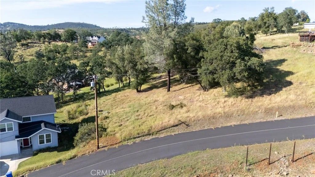 Photo of 18300 Grizzly Ct, Hidden Valley Lake, CA 95467 (MLS # LC26088913)