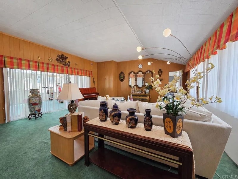 1701 Acacia Lane