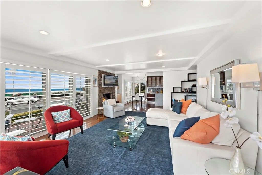 Photo of 462 Cliff Drive #1, Laguna Beach, CA 92651 (MLS # LG25269556)