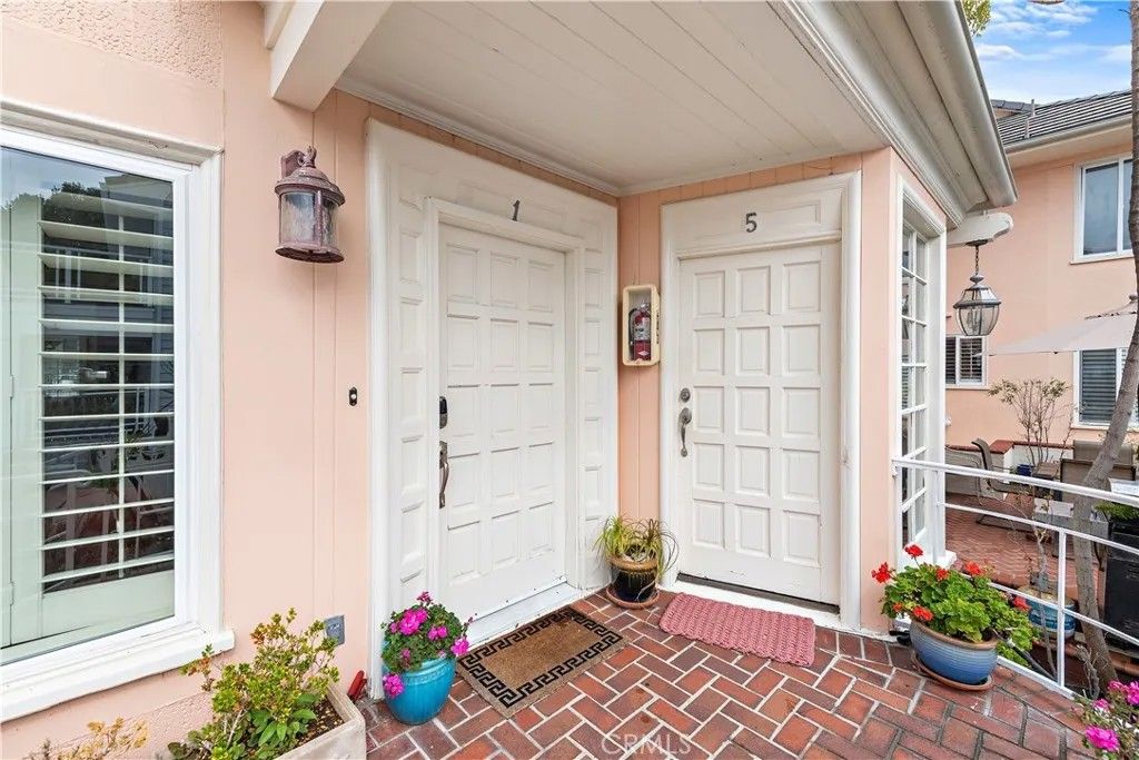 Photo of 462 Cliff Drive #1, Laguna Beach, CA 92651 (MLS # LG25269556)