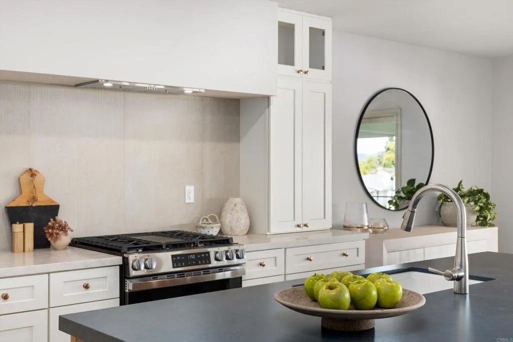 Photo of 1515 San Pablo Dr, San Marcos, CA 92078 (MLS # NDP2510957)