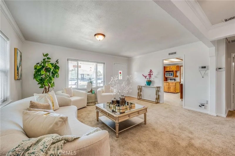 5031 N Raton