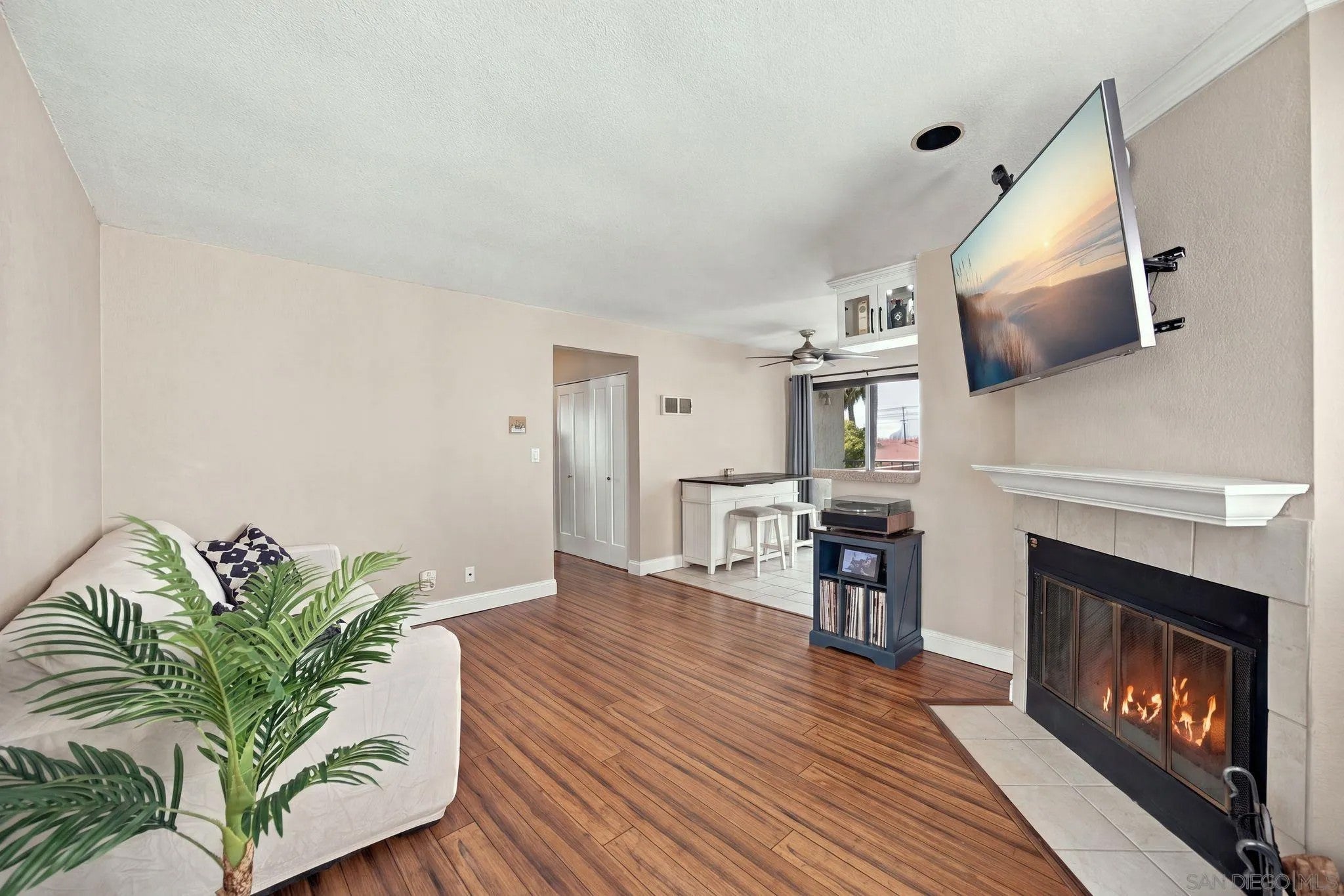 4165 Swift Ave 10