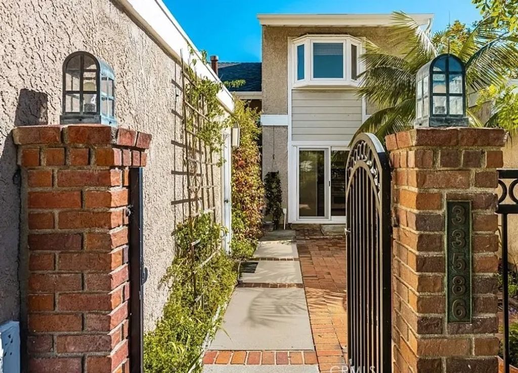 Photo of 33586 Circula Corona, Dana Point, CA 92629 (MLS # OC26019557)